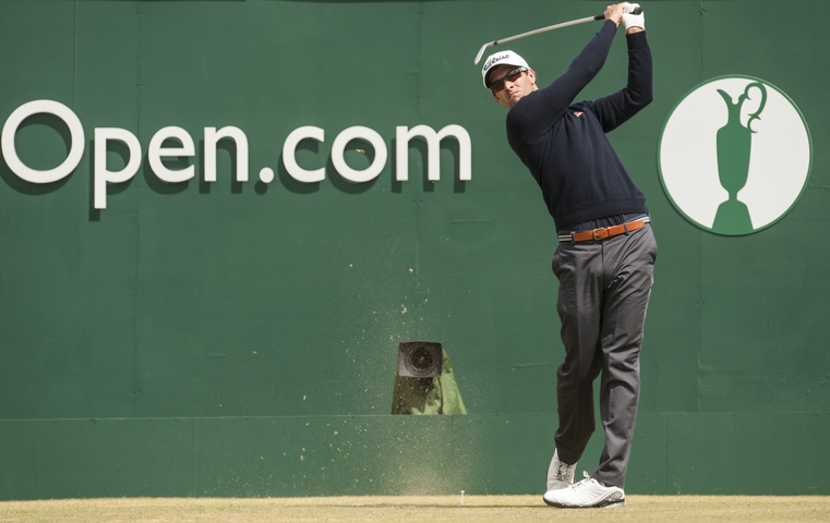Adam Scott  og eiginkona hans eignuðust sitt fyrsta barn