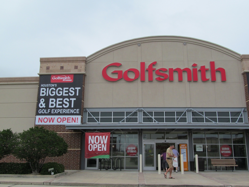 Um 60 Golfsmith búðir loka vegna erfiðleika í rekstri