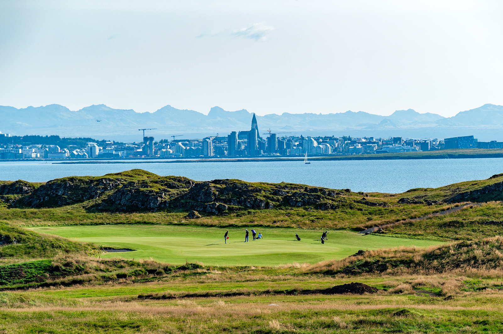 Brautarholt og Vestmannaeyjar vekja athygli í útlöndum - eru á topp 100 lista þekkts golftímarits