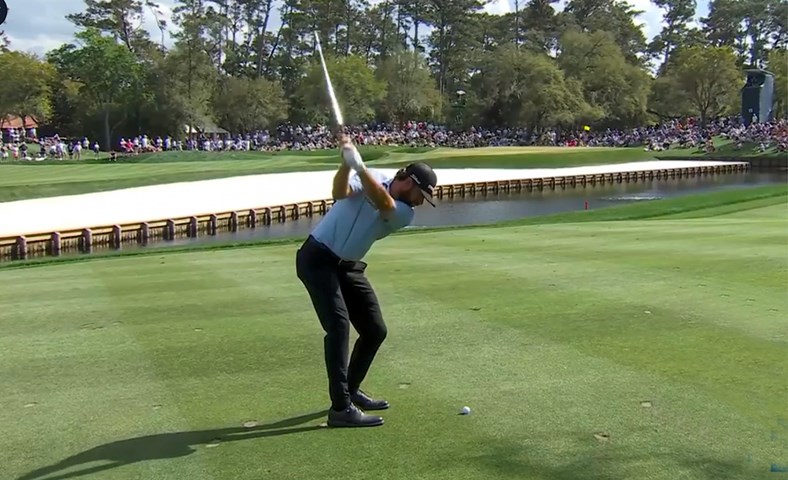 Taugarnar þandar á Players mótinu - Young bestur á lokakaflanum