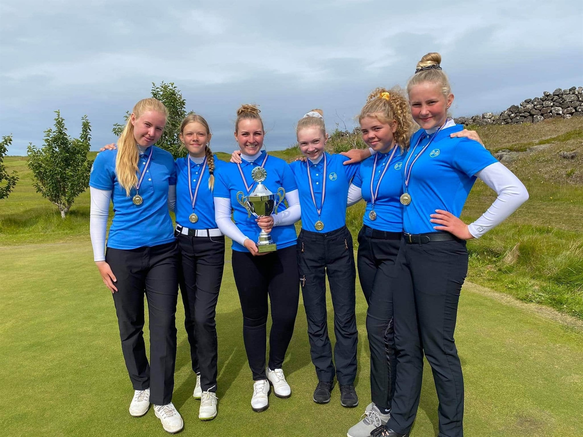 Akureyri fagnaði sigri í 2. deild kvenna á Íslandsmóti golfklúbba