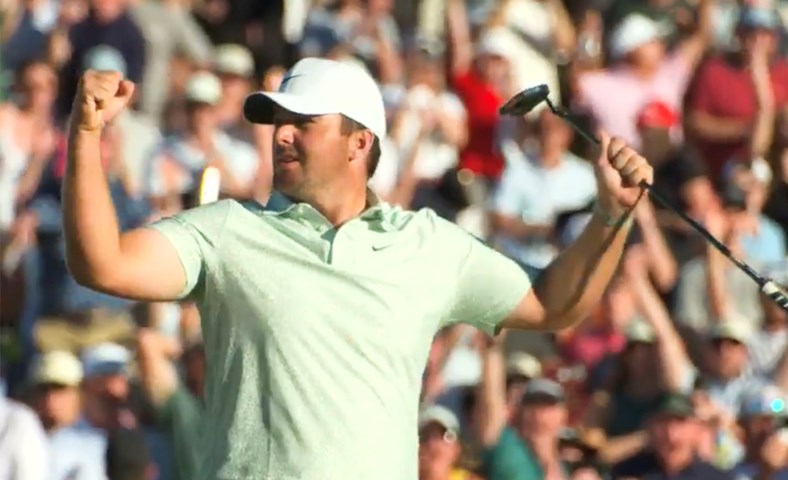 Stal sigrinum með fimm fuglum á síðustu sex holunum