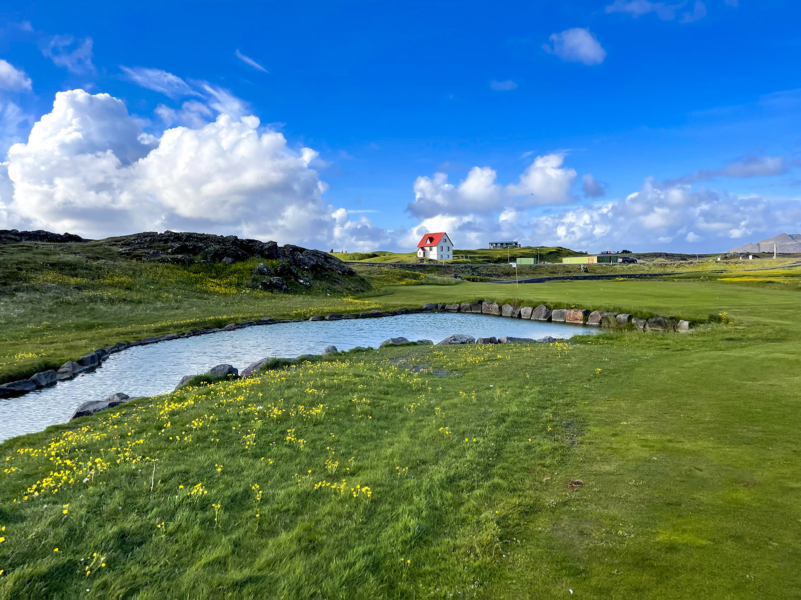 Meðlimir Golfklúbbs Grindavíkur ætla sér að halda klúbbnum á lífi