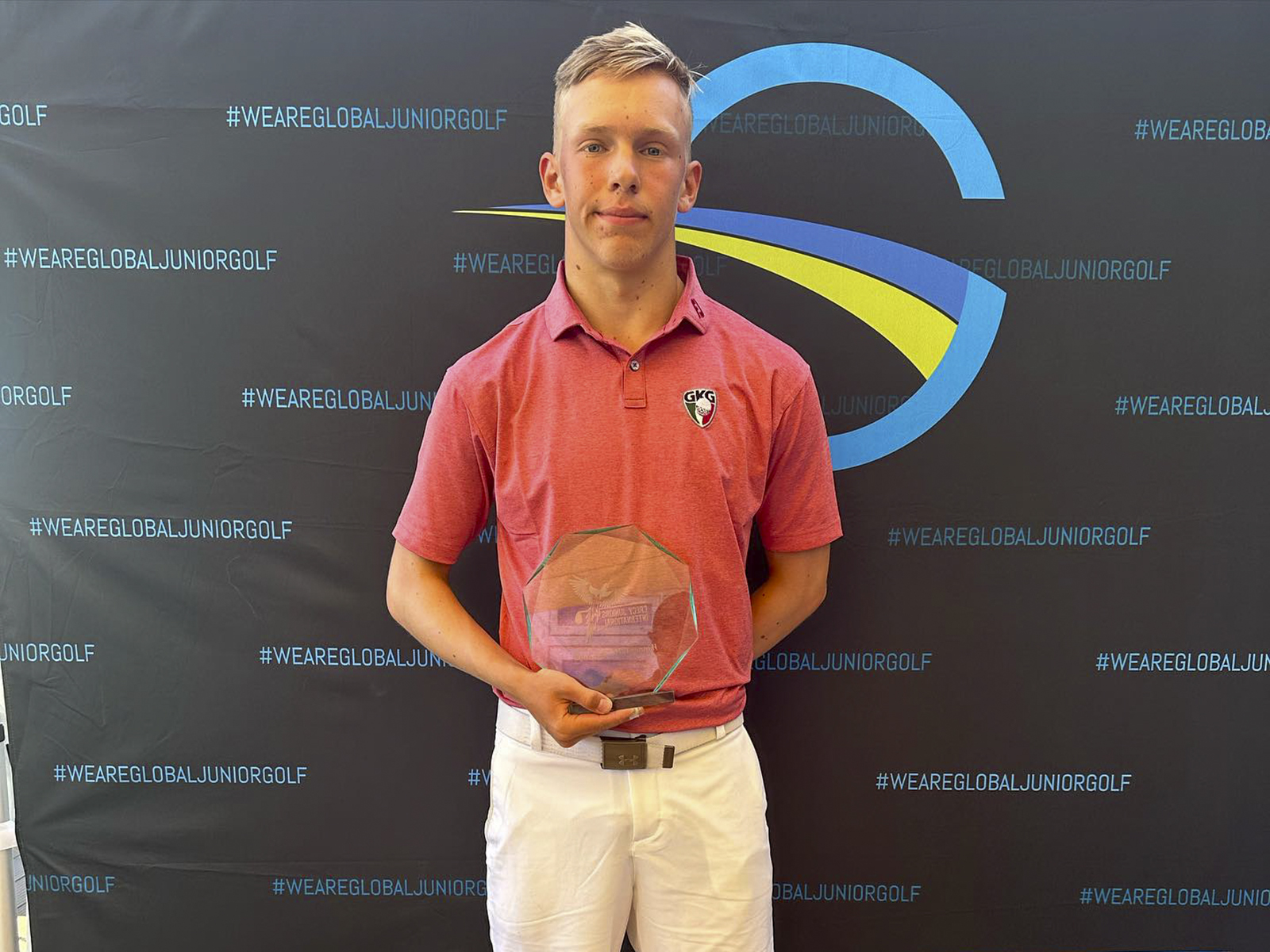 Róbert Leó úr GKG vann hið sterka  Crecy Juniors International mót í París