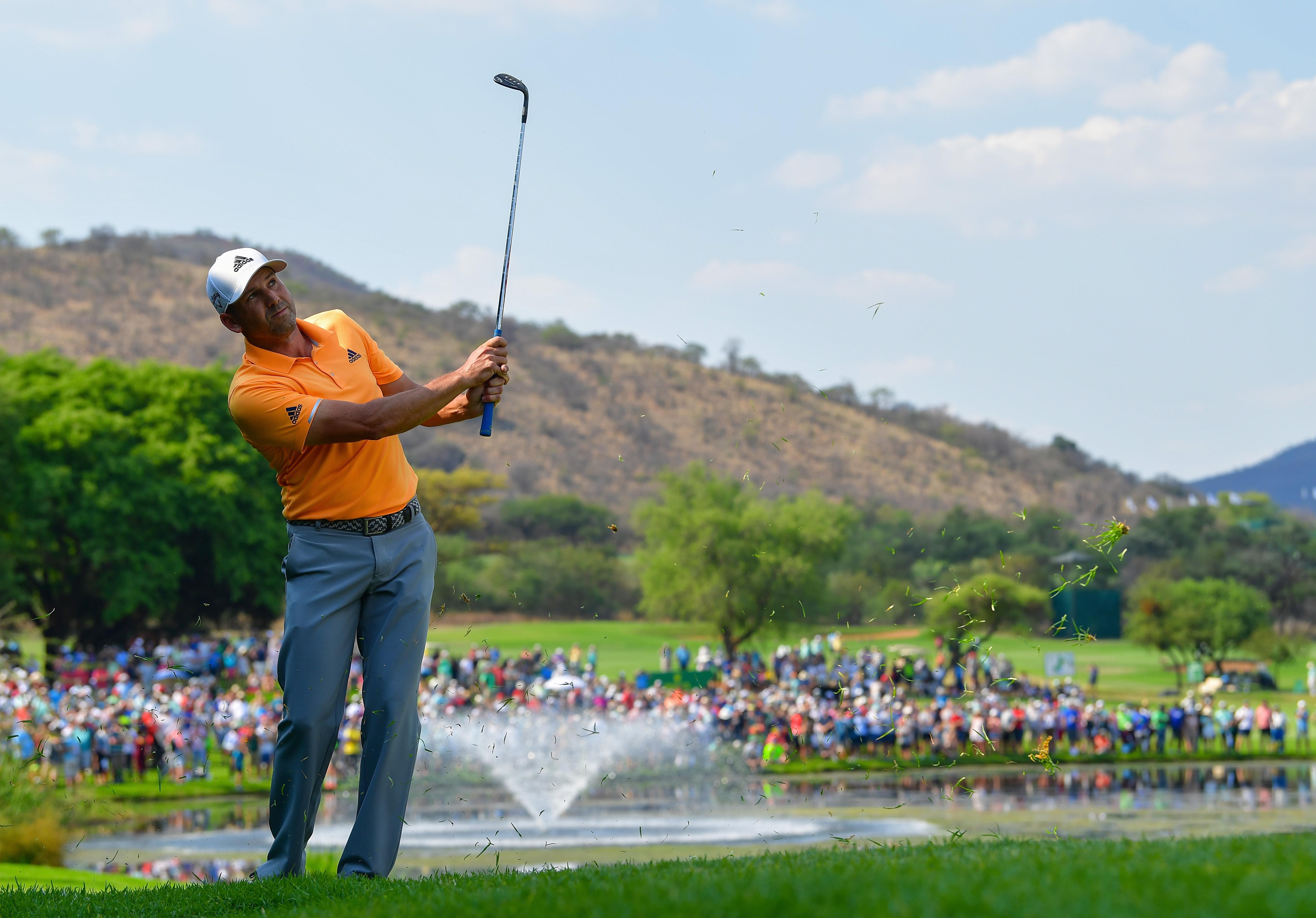 Sergio Garcia hóf titilvörnina ágætlega í Singapúr