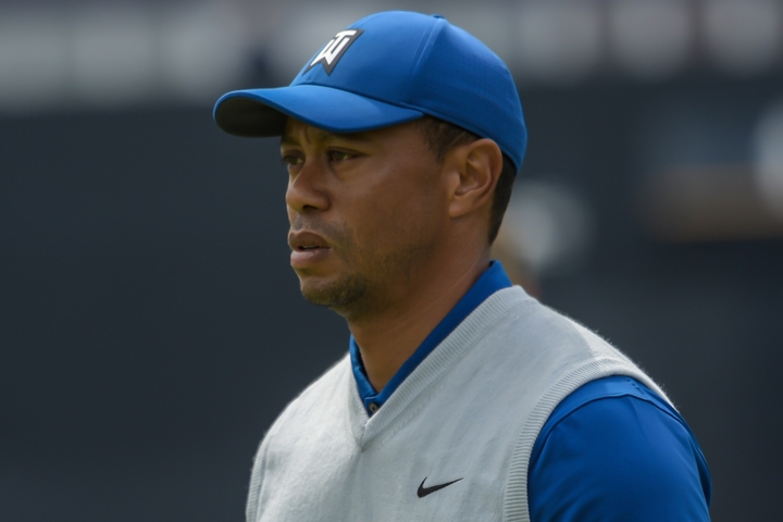 Tiger Woods slasaður eftir bílslys